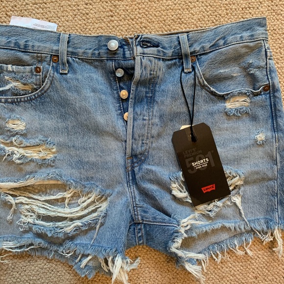 levis high rise 501 short - Picture 1 of 12